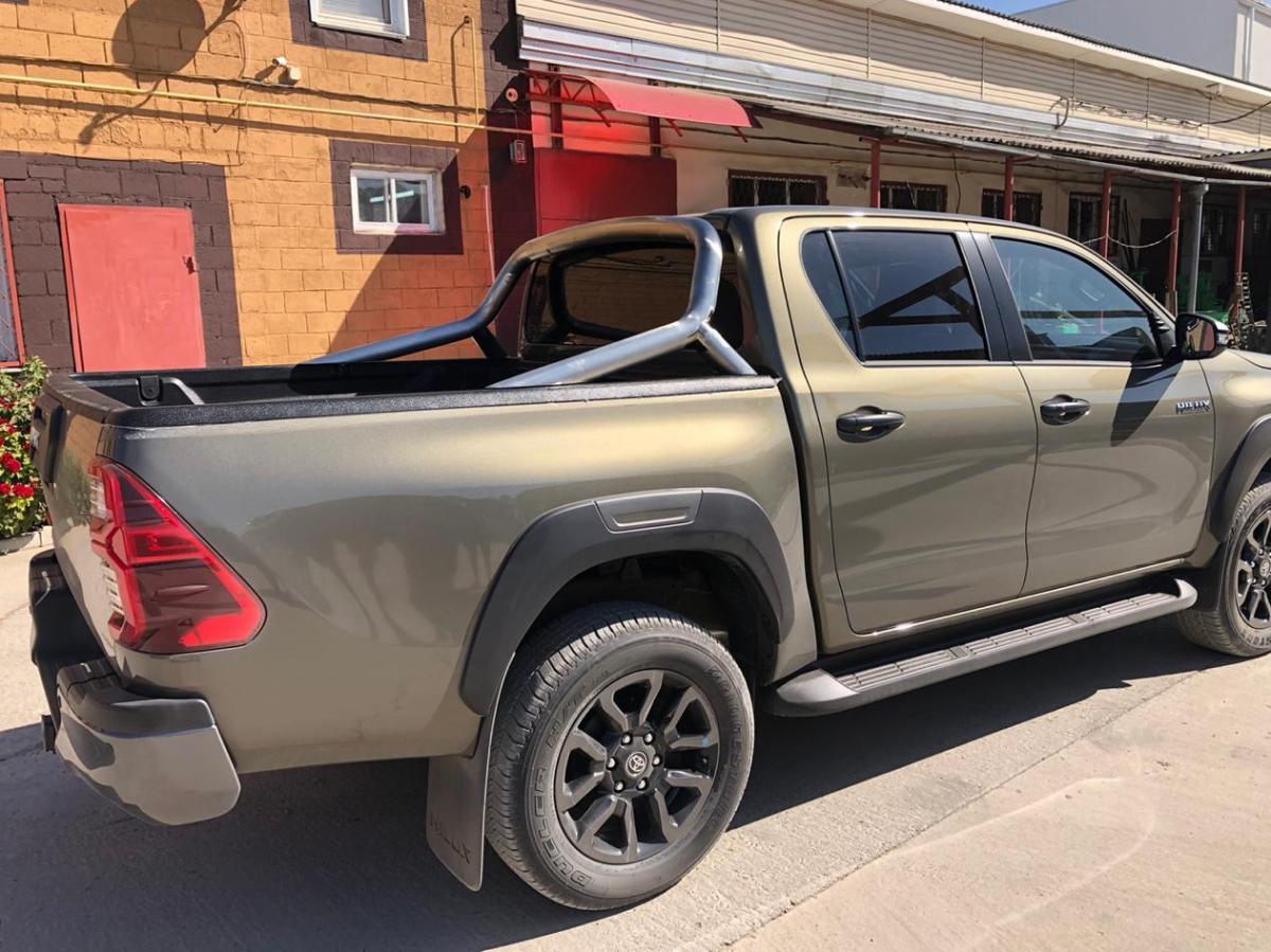 Защитная дуга для автомобиля TOYOTA Hilux Exclusive Black 2018 арт. THL.18.90-7