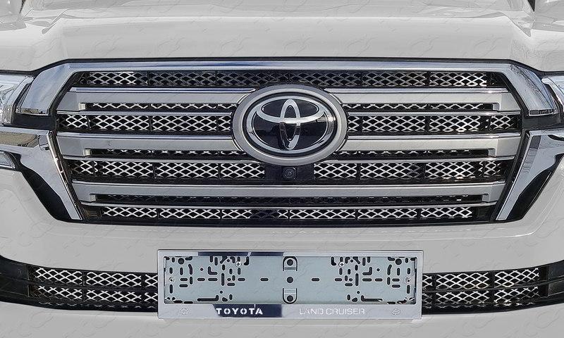 Решетка радиатора нижняя (лист) для автомобиля Toyota Land Cruiser 200 2015- (кроме EXECUTIVE), TCC Тюнинг TOYLC20015-40