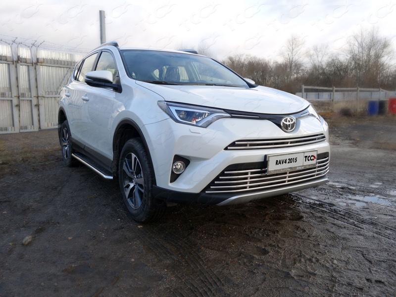 Решетка радиатора верхняя 16 мм для автомобиля Toyota RAV4 2015-, TCC Тюнинг TOYRAV15-22