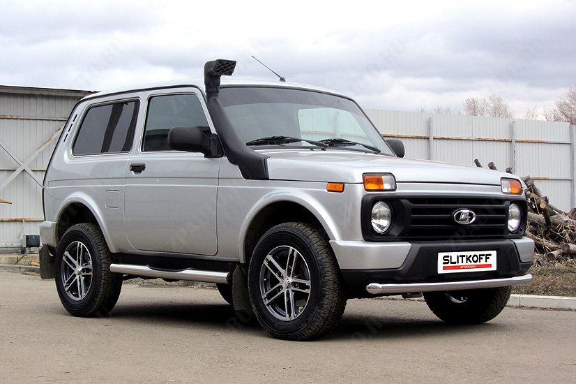 Защита переднего бампера d57 радиусная Lada Niva Urban 3d (2014-2023) Black Edition, Slitkoff, арт. NivUR002BE