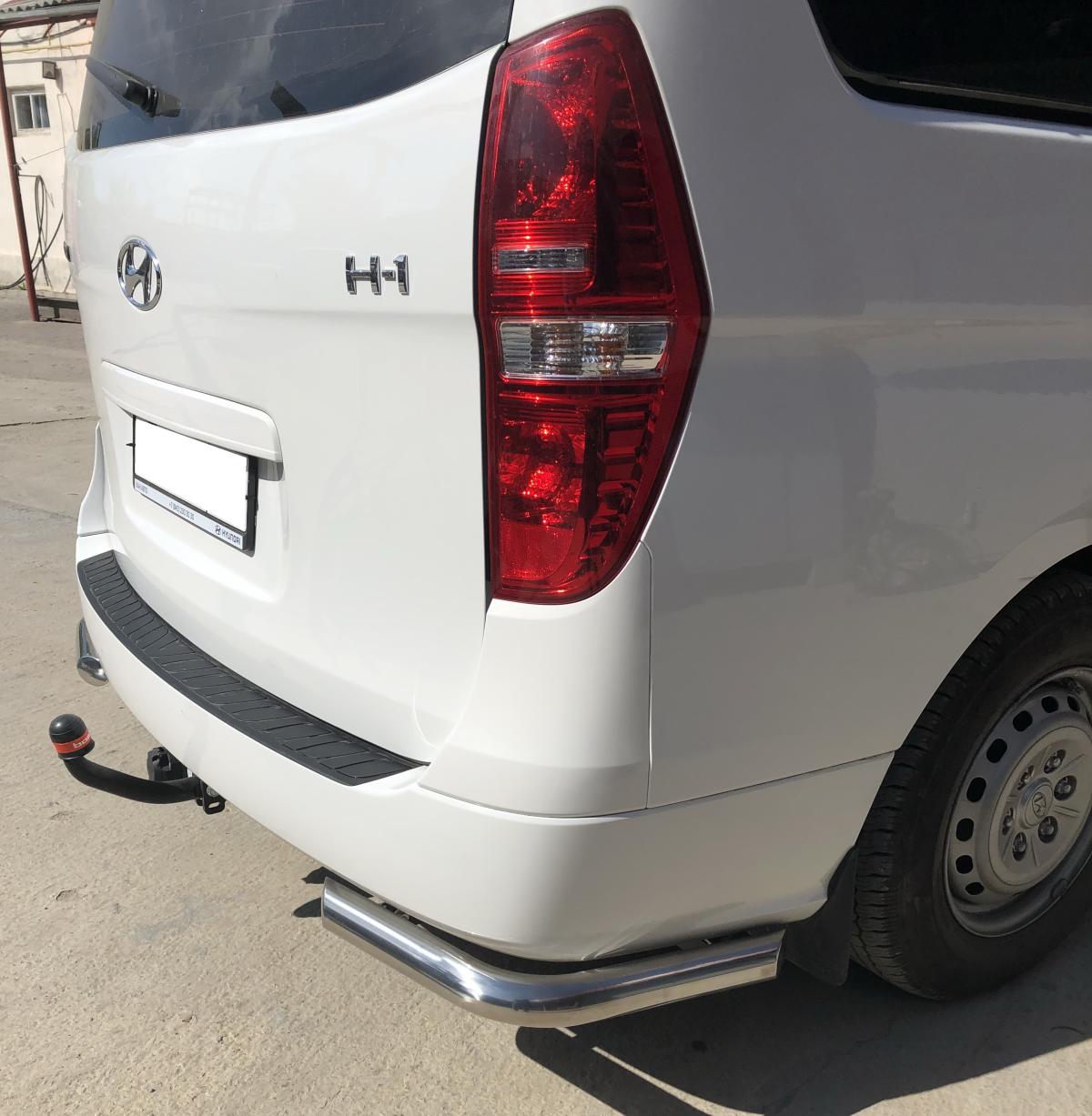 Защита заднего бампера угловая для автомобиля HYUNDAI H-1 Grand Starex 2007 арт. HYGS.07.17