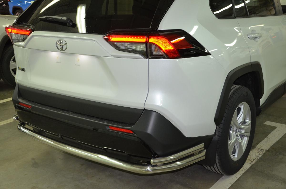 Защита заднего бампера угловая большая для автомобиля TOYOTA RAV4 2019 арт. TRAV.19.21-1